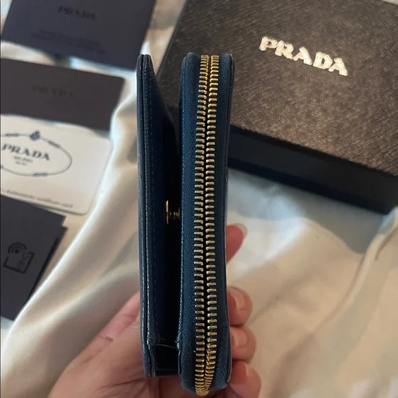 Prada Portafoglio Lampo Saffiano Metal Bluette - Picture 7 of 16